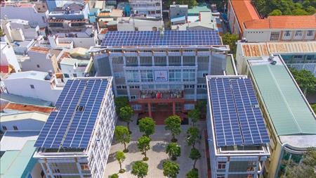 TPHCM sẽ lắp đặt điện mặt trời mái nhà tại 440 trụ sở cơ quan, đơn vị
