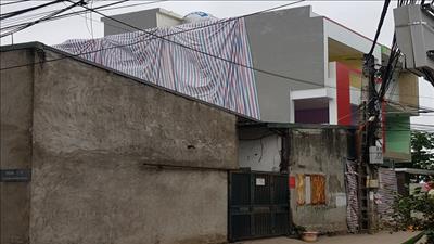 Quận Bắc Từ Liêm, Hà Nội: Phường Đông Ngạc buông lỏng quản lý để công trình xây dựng không phép trên hành lang thoát lũ?