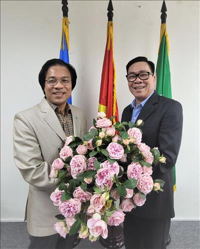 Công bố và trao quyết định bổ nhiệm Phó Trưởng Văn phòng Đại diện Hiệp hội Năng lượng Sạch Việt Nam tại TPHCM