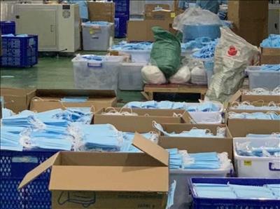 Bộ Công Thương: Lấy ý kiến về việc tạm ngừng kinh doanh khẩu trang, găng tay y tế và bộ trang phục phòng, chống dịch