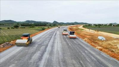 Bộ GTVT yêu cầu thông xe cao tốc Mỹ Thuận - Cần Thơ trước 30/4/2023