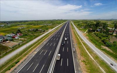 Đã giải ngân gần 7.000 tỷ đồng vốn đầu tư công cho cao tốc Bắc - Nam