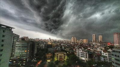 Miền Bắc mưa dông vào chiều và đêm
