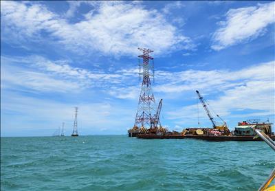 Sắp hoàn thành công trình đường dây điện 220kV vượt biển dài nhất Đông Nam Á