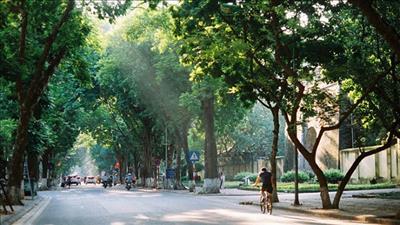 Miền Bắc tăng nhiệt, miền Trung chưa dứt mưa