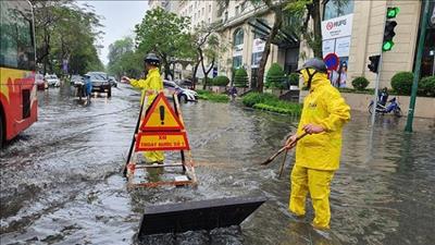 Đầu tuần miền Bắc tiếp tục mưa to, miền Trung có nơi nắng nóng