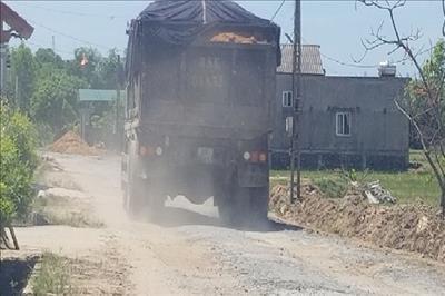 Hà Tĩnh: Xe chở vật liệu gây ô nhiễm, ảnh hưởng cuộc sống người dân 