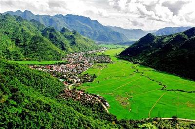 Đầu tư hơn 141 tỷ đồng làm đường giao thông tại huyện Mai Châu (Hòa Bình)