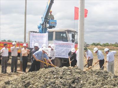 Ánh điện thắp sáng Tây Nguyên