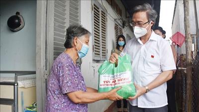 Bảo đảm an sinh xã hội và an toàn phòng chống dịch bệnh cho người dân
