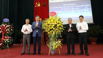Tổng giám đốc EVN và lãnh đạo EVNNPC thăm các đơn vị đào tạo nhân dịp 20/11