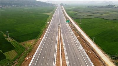 Giải quyết vướng mắc về khai thác khoáng sản làm vật liệu xây dựng dự án cao tốc