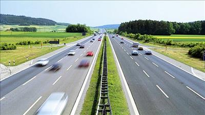 Phấn đấu năm 2022 thông xe tuyến cao tốc Bắc - Nam phía đông