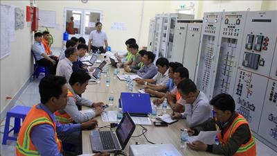 EVNCPC kiểm tra tiến độ Nhà máy điện mặt trời Điện lực miền Trung