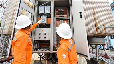 Thực hiện quyết liệt, hiệu quả những giải pháp bảo đảm cung ứng điện, xăng dầu