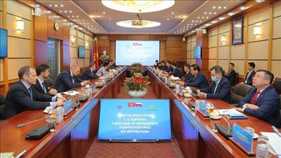 Tổng giám đốc Petrovietnam làm việc với lãnh đạo Công ty Zarubezhneft