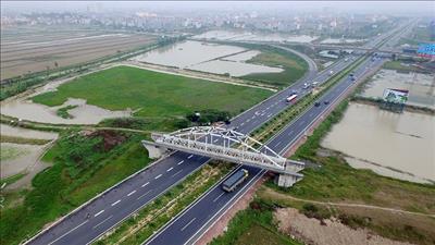 Thủ tướng yêu cầu đẩy mạnh phân bổ, giải ngân vốn đầu tư công