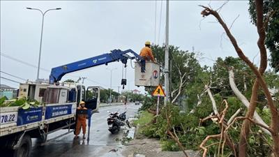 Ảnh hưởng của bão số 4 đến vận hành nguồn và lưới điện