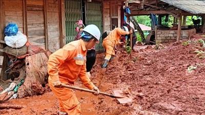 Triển khai các biện pháp ứng phó với mưa lũ, sạt lở đất và ngập úng