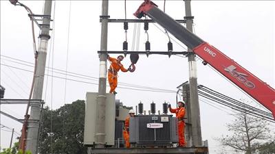 Đảm bảo cung ứng điện dịp Lễ 30/4 - 1/5 và các tháng mùa khô năm 2025
