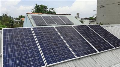 Hoàn thiện, trình xem xét ban hành cơ chế khuyến khích phát triển điện mặt trời mái nhà tự sản, tự tiêu