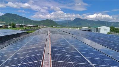 Bộ Công Thương họp tham vấn về điện mặt trời mái nhà tự sản, tự tiêu