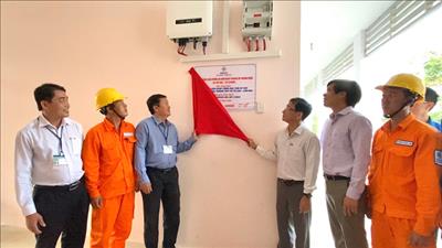 Tặng hệ thống điện mặt trời mái nhà cho trường học tại Côn Đảo