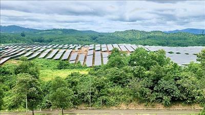 Bàn giao Nhà máy điện mặt trời Sê San 4 cho đơn vị quản lý vận hành