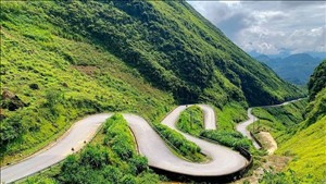 Xây dựng môi trường du lịch an toàn, văn minh, thân thiện và phát triển bền vững