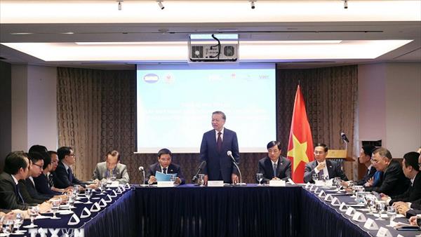 Tổng Bí thư gặp mặt thành viên Mạng lưới Đổi mới sáng tạo Việt Nam tại Hàn Quốc