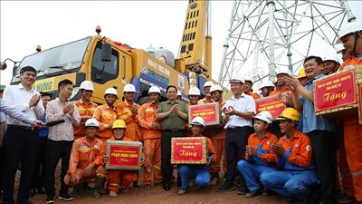Thủ tướng yêu cầu mở đợt thi đua cao điểm để hoàn thành dự án đường dây 500kV mạch 3