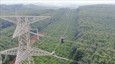 Đường dây 500kV Bắc - Nam mở đầu cho hiện đại hóa hệ thống truyền tải quốc gia