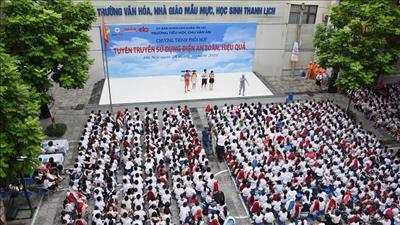 EVNHANOI tuyên truyền sử dụng điện an toàn, hiệu quả tại các trường học 