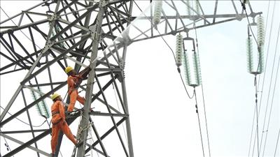 Mục tiêu năm 2021 sản lượng điện thương phẩm EVNNPC đạt khoảng 80,5 - 80,7 tỷ kWh