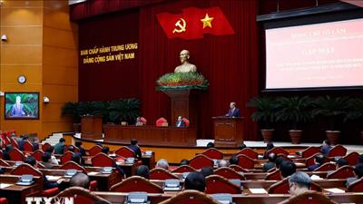 Tổng Bí thư gặp mặt thành viên các Tiểu ban chuẩn bị Đại hội XIV của Đảng và Ban chỉ đạo Tổng kết 40 năm đổi mới