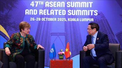 Thủ tướng Phạm Minh Chính gặp lãnh đạo các nước nhân Hội nghị Cấp cao ASEAN