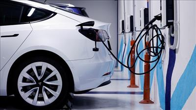 Cần có giải pháp kịp thời để “xanh hóa” ngành ô tô