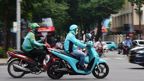 Giảm phát thải và xanh hóa giao thông để góp phần giải quyết tình trạng ô nhiễm không khí