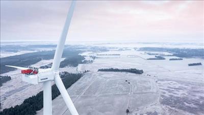 Turbine gió mạnh nhất thế giới bắt đầu sản xuất điện