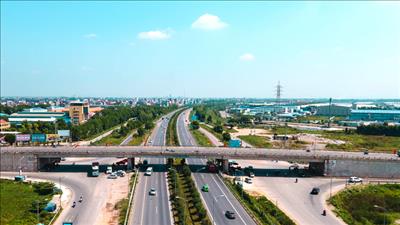 Rà soát, sửa đổi chính sách về phát triển hệ thống kết cấu hạ tầng