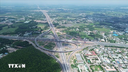 Hạ tầng tăng tốc, cơ hội hút dòng vốn quốc tế mở rộng