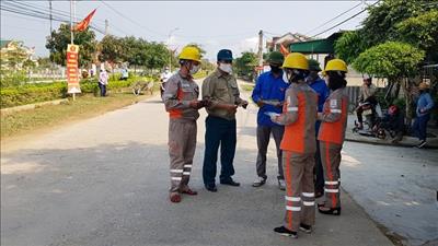 Điện Lực Thạch Hà về các làng, xã tuyên truyền sự kiện Giờ Trái đất 2020