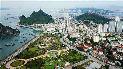 Xây dựng, phát triển TP Hạ Long trở thành đô thị dịch vụ, du lịch văn minh
