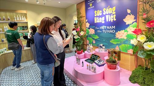 Khai mạc không gian trưng bày, livestream “Sức sống hàng Việt” lần thứ 2 năm 2026