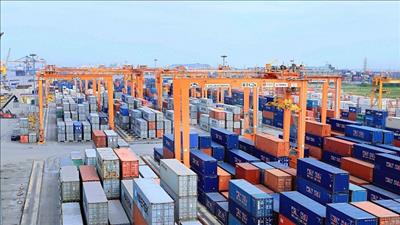 Việt Nam xuất siêu 2,3 tỷ USD trong tháng 2/2023