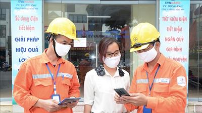 EVNHANOI ký lại hợp đồng mua bán điện sinh hoạt theo phương thức điện tử