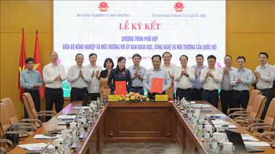 Phối hợp xây dựng chính sách, pháp luật về môi trường và tài nguyên