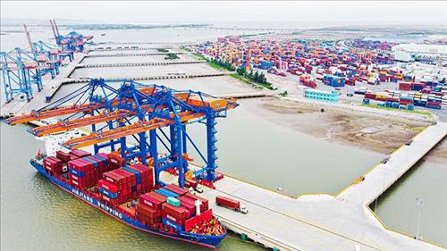 Kiên trì mục tiêu ổn định kinh tế vĩ mô, thúc đẩy tăng trưởng