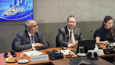 ADB: Việt Nam tăng trưởng tích cực nhưng cần nhanh chóng nâng cao năng suất