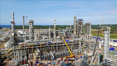 Lần đầu tiên, NMLD Dung Quất chế biến 53% hỗn hợp dầu thô nhập khẩu